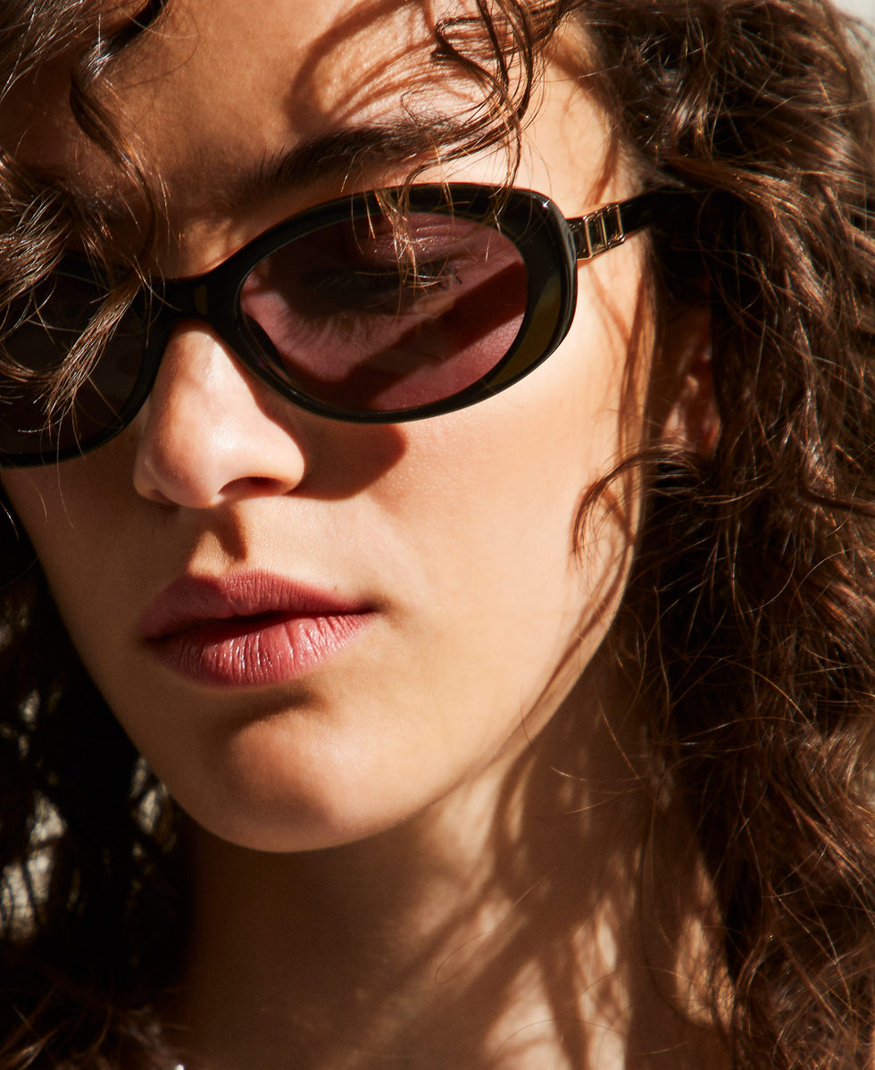 Lunettes de soleil ovales en ac&eacute;tate Noir Brillant Femme 999TZ5093_11240_T0