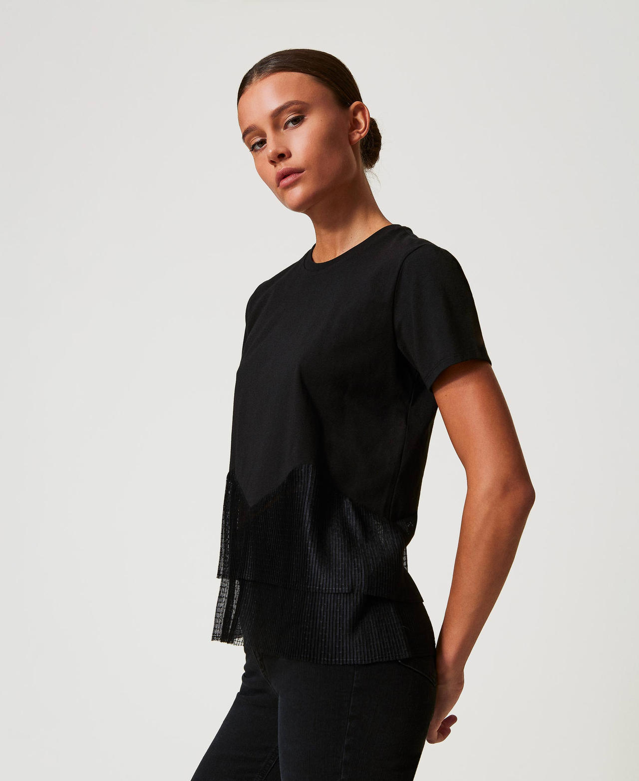 T-shirt con balze in tulle Nero Donna 242TT2470_00006_02