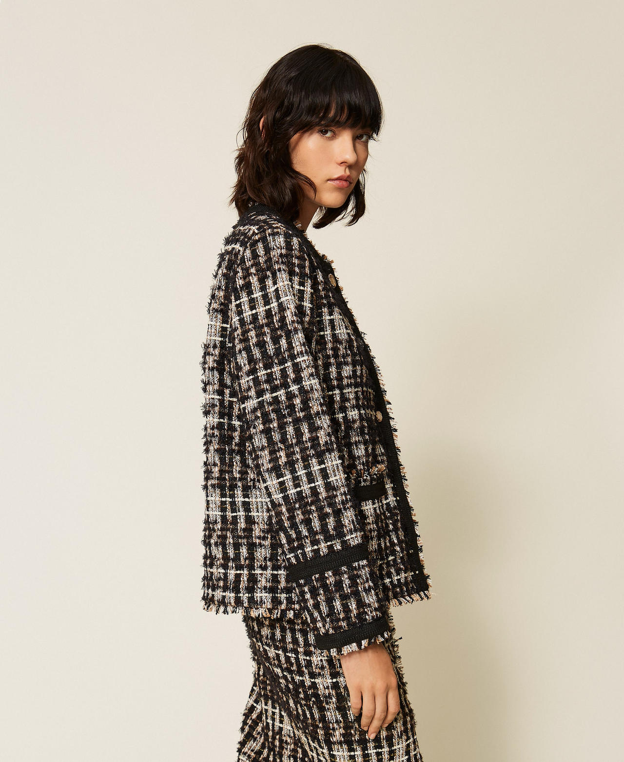 Blouson Myfo en tissu boucl&eacute; avec boutons bijoux