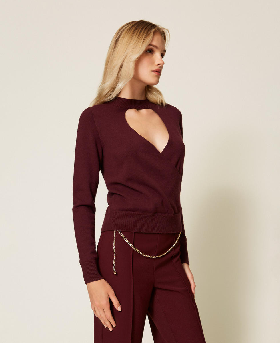 Crossover jumper with cut-outs &ldquo;Wine tasting&rdquo; Purple Woman 252TP3060_05609_03
