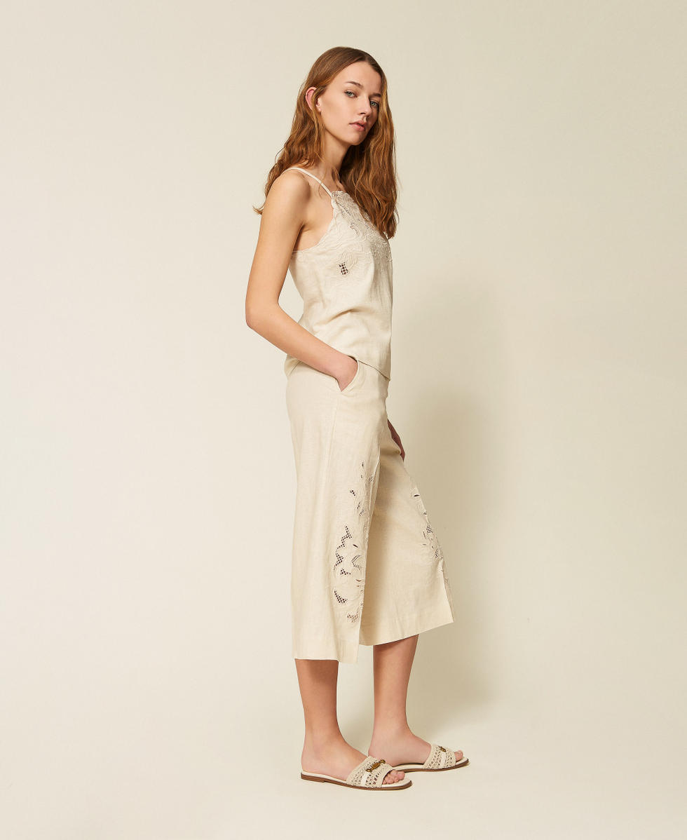 Pantal&oacute;n cropped de lino mixto con bordado N&aacute;car Mujer 261TP2313_00059_02