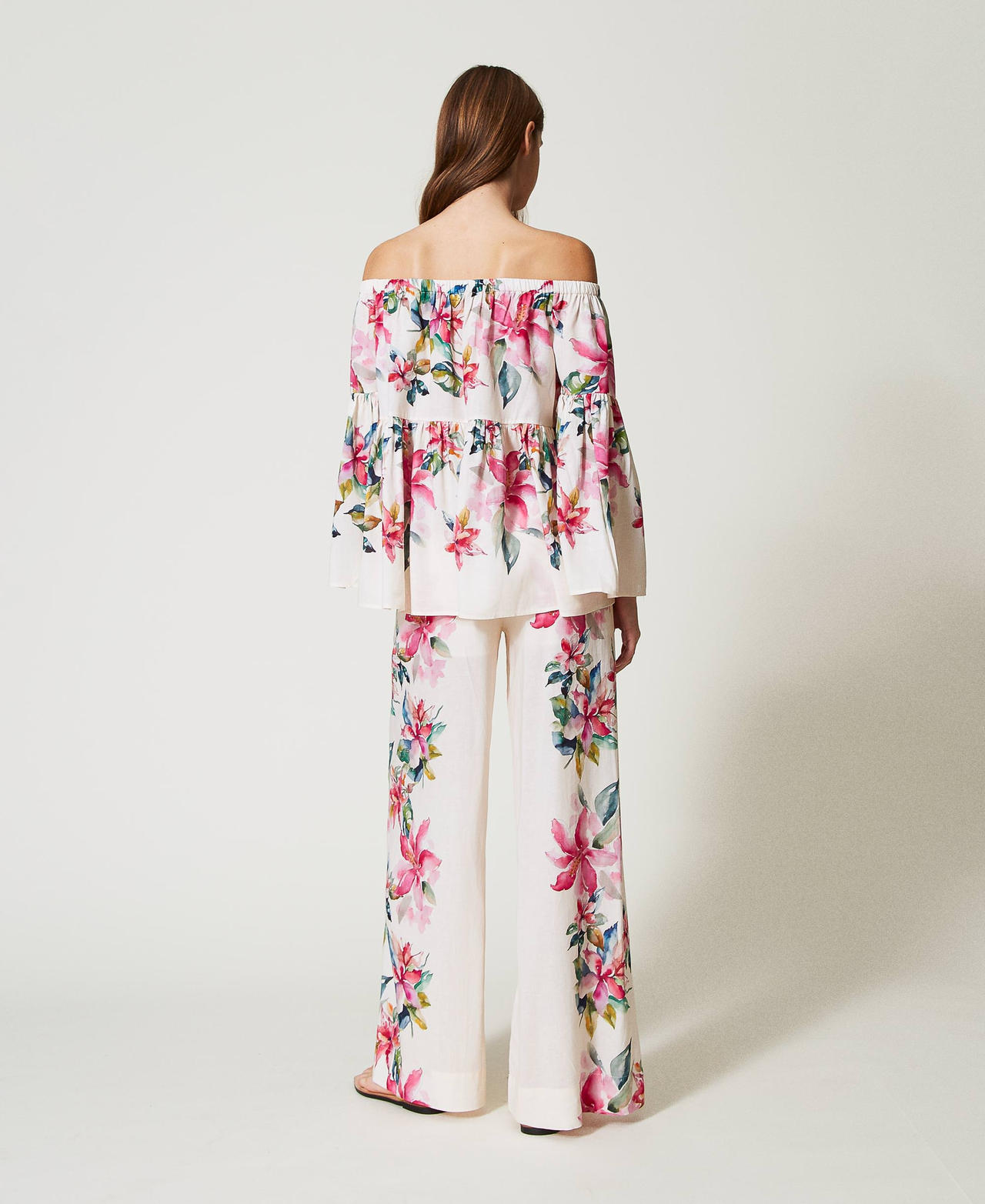 Linen blend trousers with floral print Mother of pearl/Multicolour Stripe Print Woman 251LB2UCC_12198_03