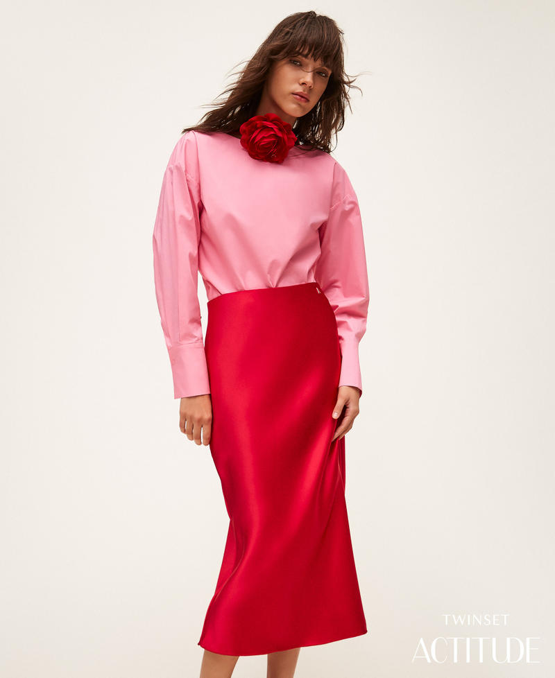 Maxirock aus Satin Magentarot Frau 261AP2252_13160_PA