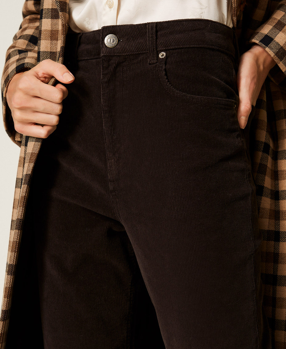 Five-pocket corduroy trousers Black Chocolate Woman 252TT2182_11054_04
