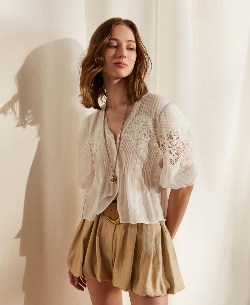 Laminierte Shorts im Ballon-Design Golden Beige Frau 261TT2533_13506_PC