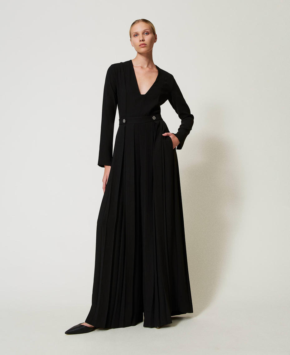 Pleated crêpe jumpsuit with buttons Black Woman 242TT2170_00006_01