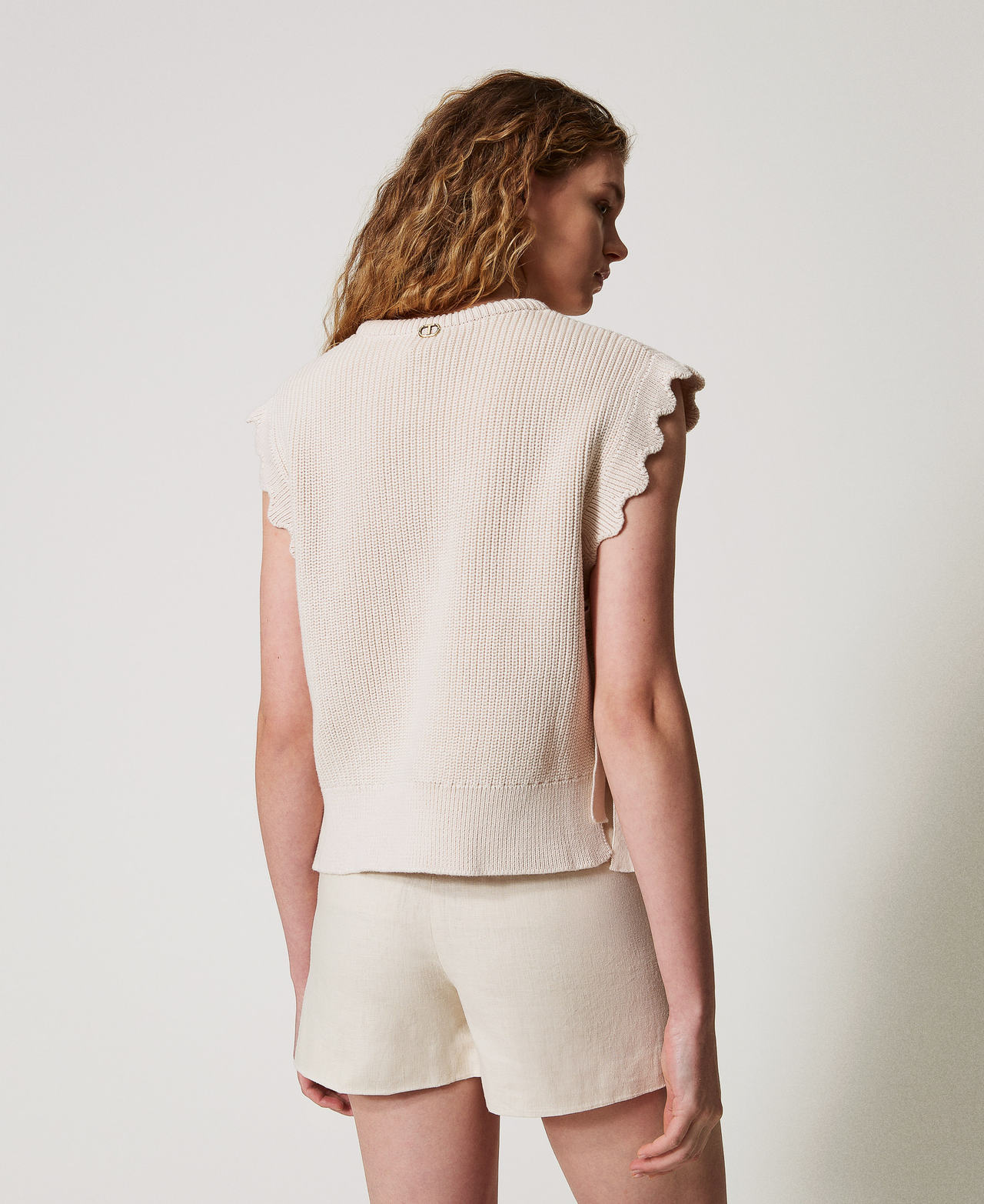 TWINSET 売れ筋商品|||ツインセット Tシャツ トップス レディース Tank tops Beige Twin-set Woman Fitted Knit Tank Top with Chain 251TT2400