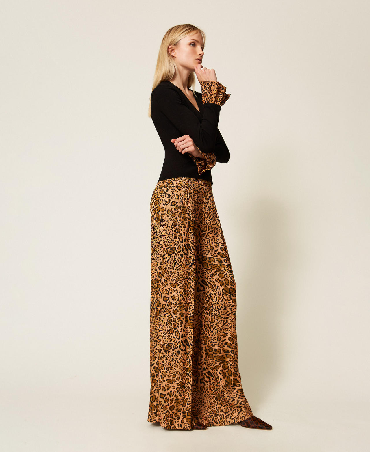 Animal print jacquard trousers Coffee/Land Brown Animal Print Woman 252TP2474_12737_02