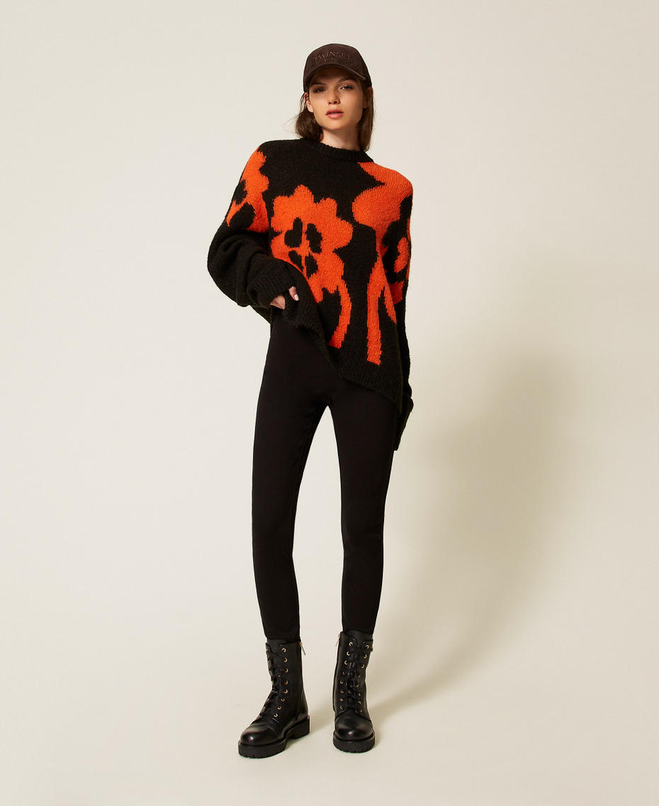 Skinny trousers with satin details Black Woman 252LI2UBB_00006_01