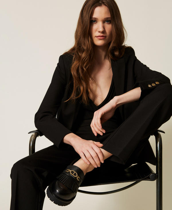 Loafers with fringes and Oval T