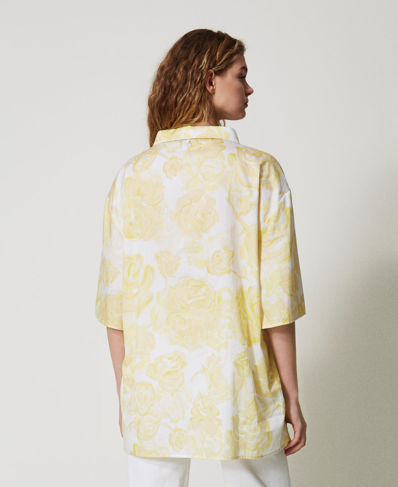 Rose print muslin shirt Yellow Pear Roses Woman 251AX2031_12434_02