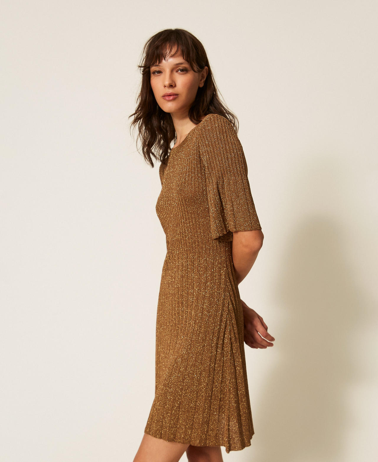 Kurzes Lurex-Strickkleid „Bubinga Wood“-Braun Lurexgold Frau 261TP3040_13361_02