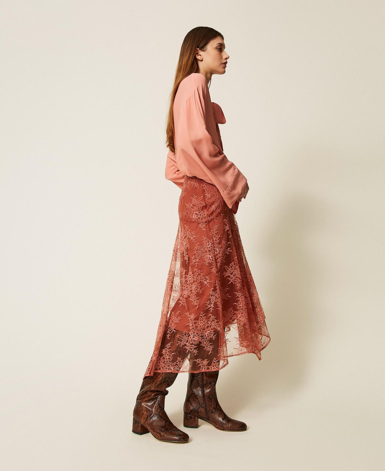 Long lace skirt Rust Brown Woman 252TF2112_12608_02