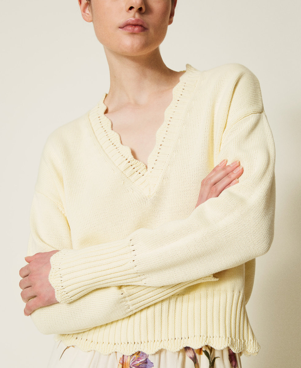 Pull avec bords festonn&eacute;s Vanille Femme 251TP3160_12143_04