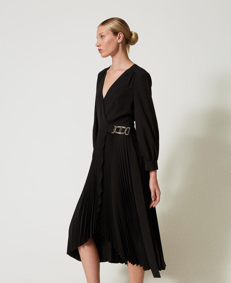 Pleated cr&ecirc;pe de Chine midi dress Black Woman 251TP2420_00006_02