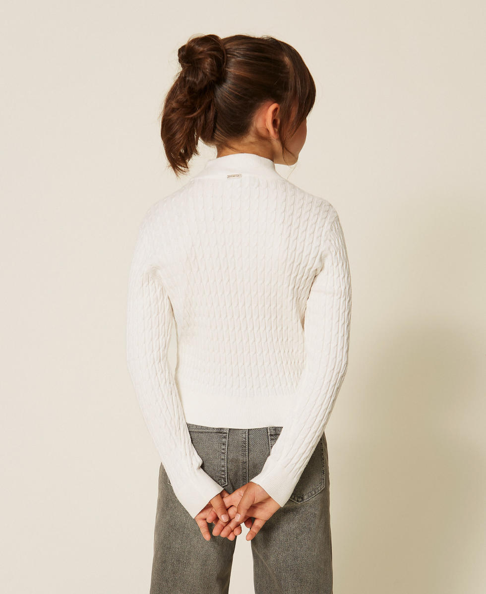 Fitted cable knit jumper