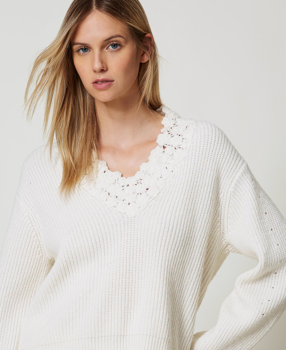 Wool blend jumper with embroidery White Snow Woman 242TT3422_00282_04