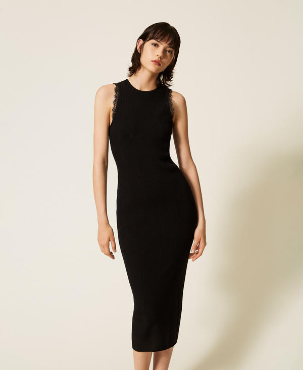 Midi knit dress with lace