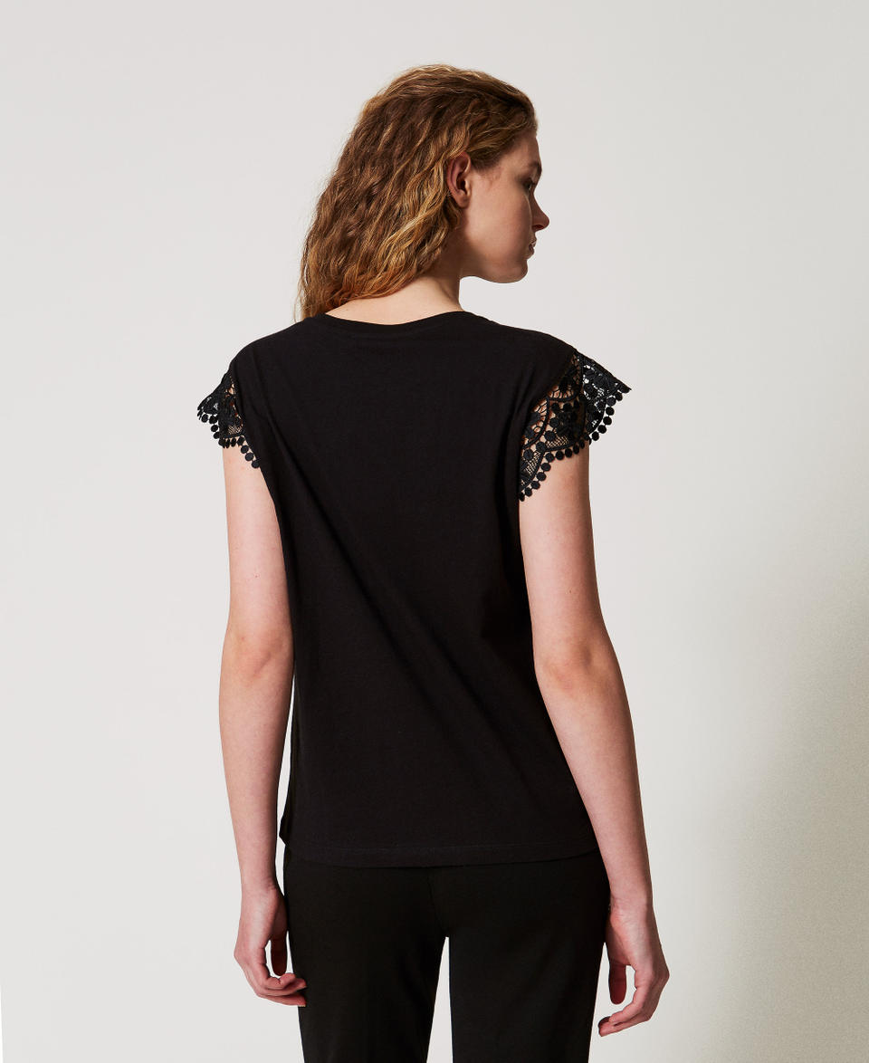 T-shirt with lace cap sleeves Black Woman 251TT2411_00006_03