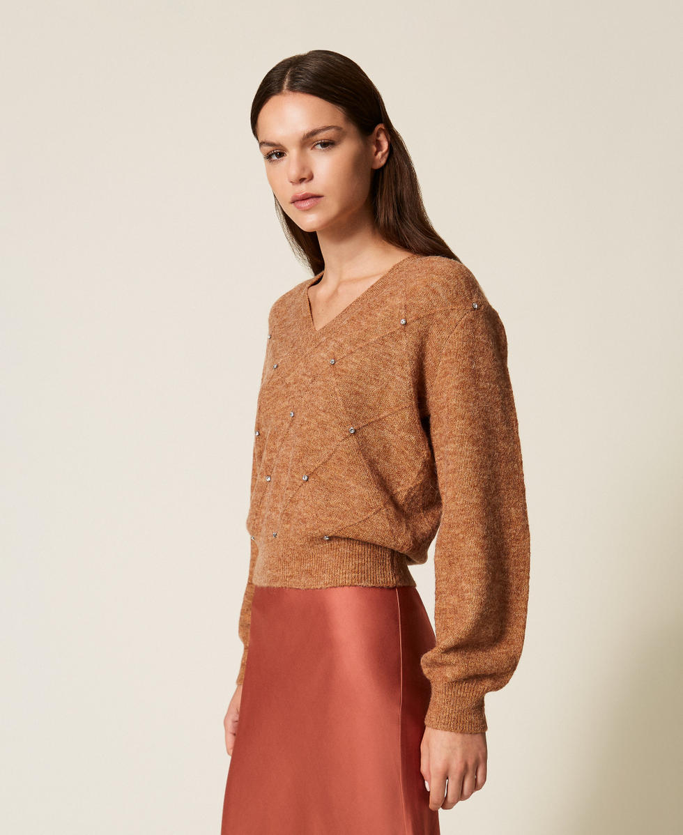 Pull avec losanges et broderie Camel Chin&eacute; Femme 252LL3ABB_12813_02