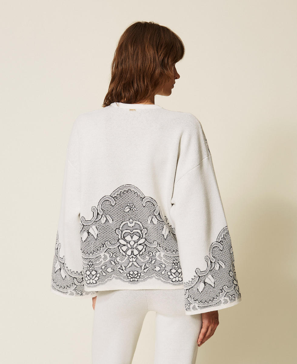 Maxi-Jacquardpullover aus Wollmischung Jacquard Perlmutt / Schwarz Frau 262TP3524_13955_03