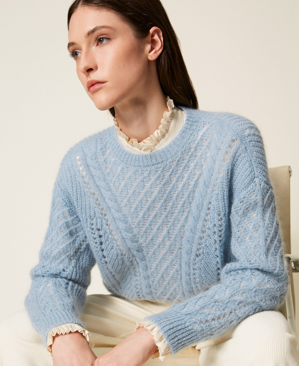 Pullover aus Mohairmischung mit Lochmuster Helles Blue Jasmine Frau 252TT3201_12940_05