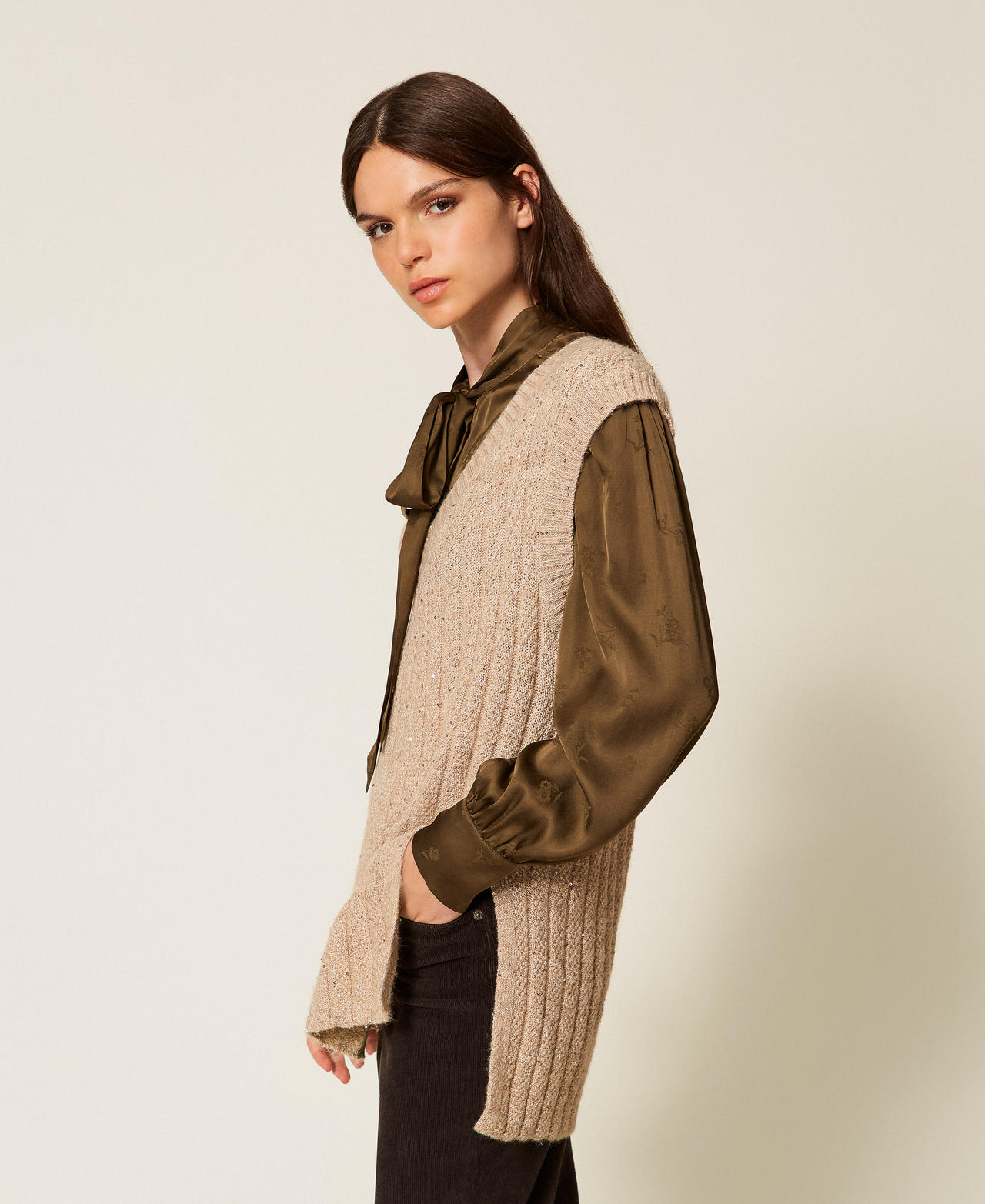 Gilet en maille avec sequins Beige « Powder » Femme 252AT3152_12970_01