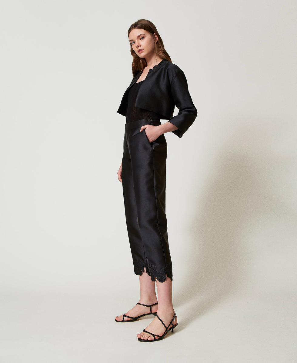 Pantalon en serg&eacute; avec broderie anglaise Noir Femme 251AP2263_00006_02