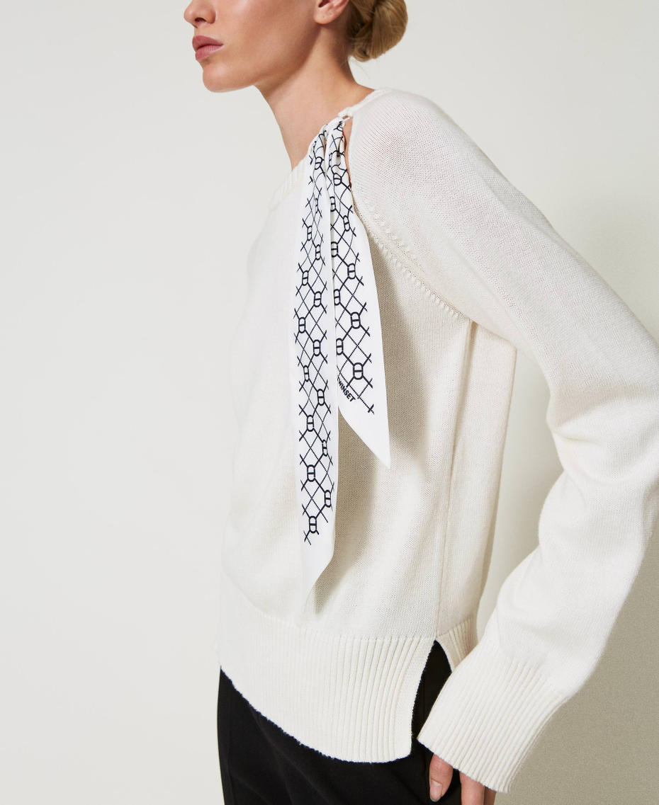 Jumper with logoed foulard Two-tone Snow/Snow Oval T Print/Black Woman 251TP3210_12338_PD