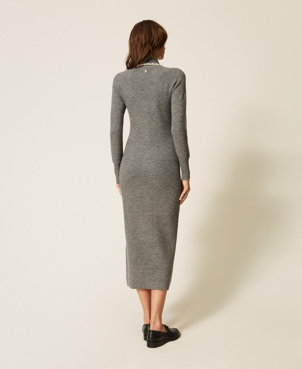 Long knit dress with crochet collar Mid Grey Melange Woman 262AP3281_12838_03