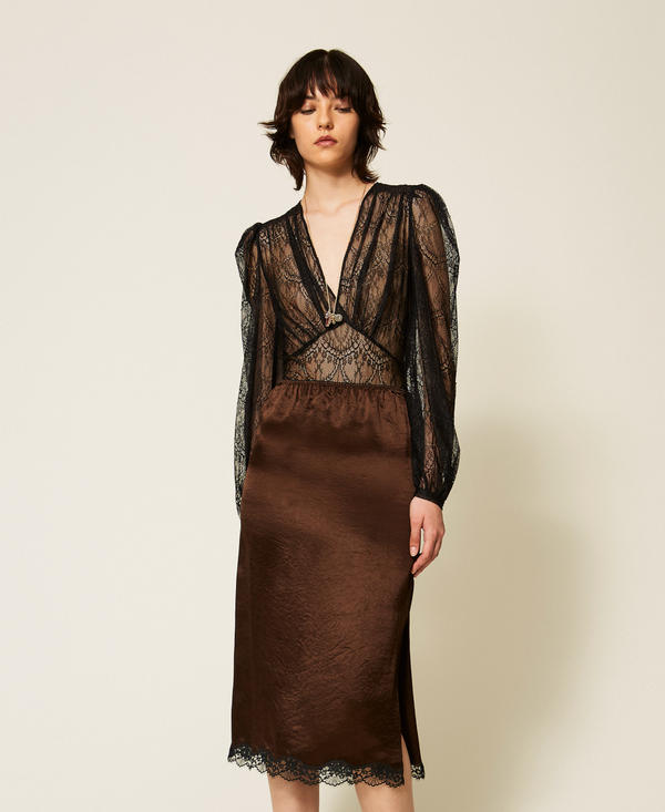 Midi froiss&eacute; satin and lace skirt