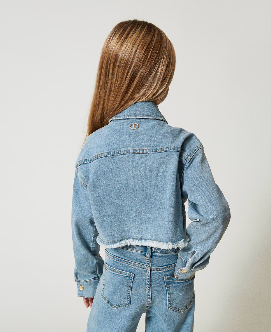 Jeansjacke mit Fransen Helles Denim Mädchen 251GJ2512_11457_03