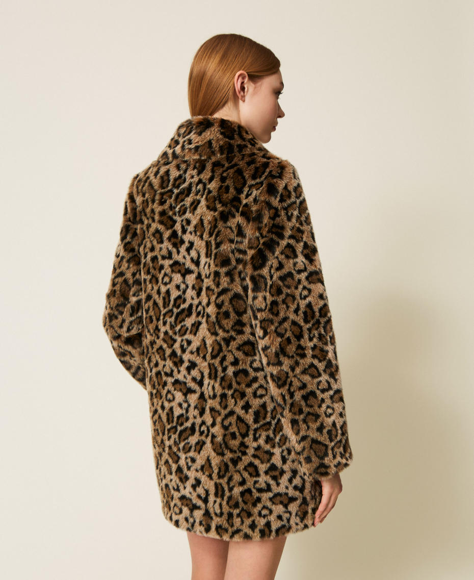 Mantel aus Pelzimitat mit Animaldessin Jacquard Animal Schwarz / Coffee Frau 252TP2110_12779_03