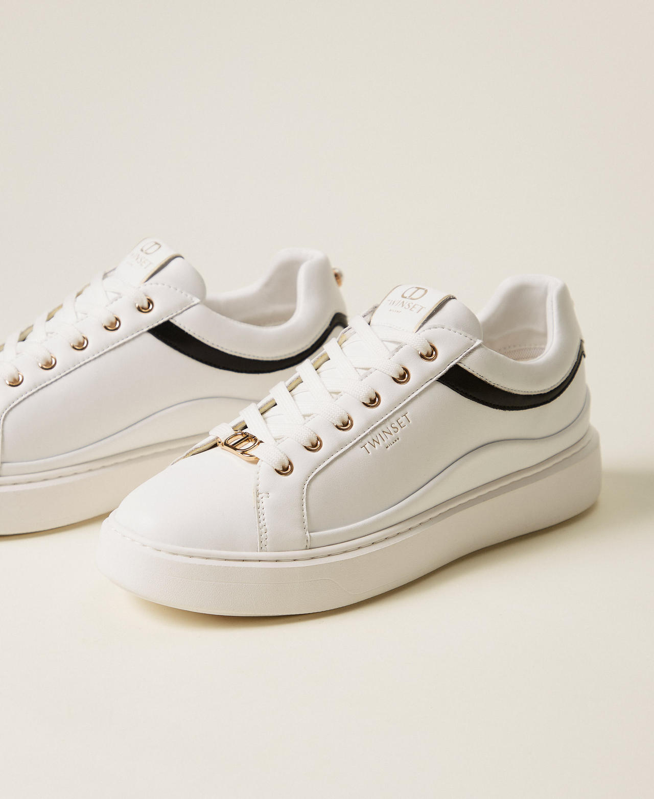 Sneaker aus Leder mit Logo Zweifarbig Optisches Weiß / Schwarz Frau 252TCP020_01870_02