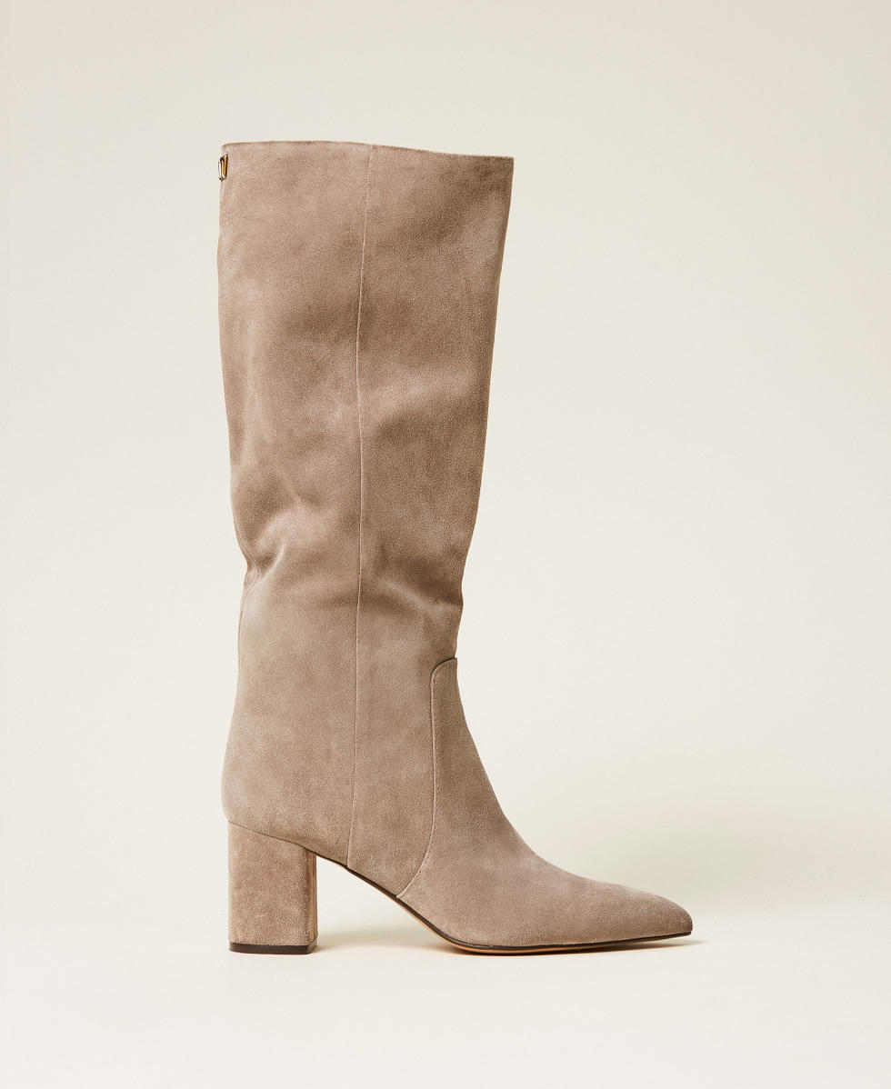 Bottes &agrave; talon en cuir velours Mastic Femme 262TGT050_00369_01