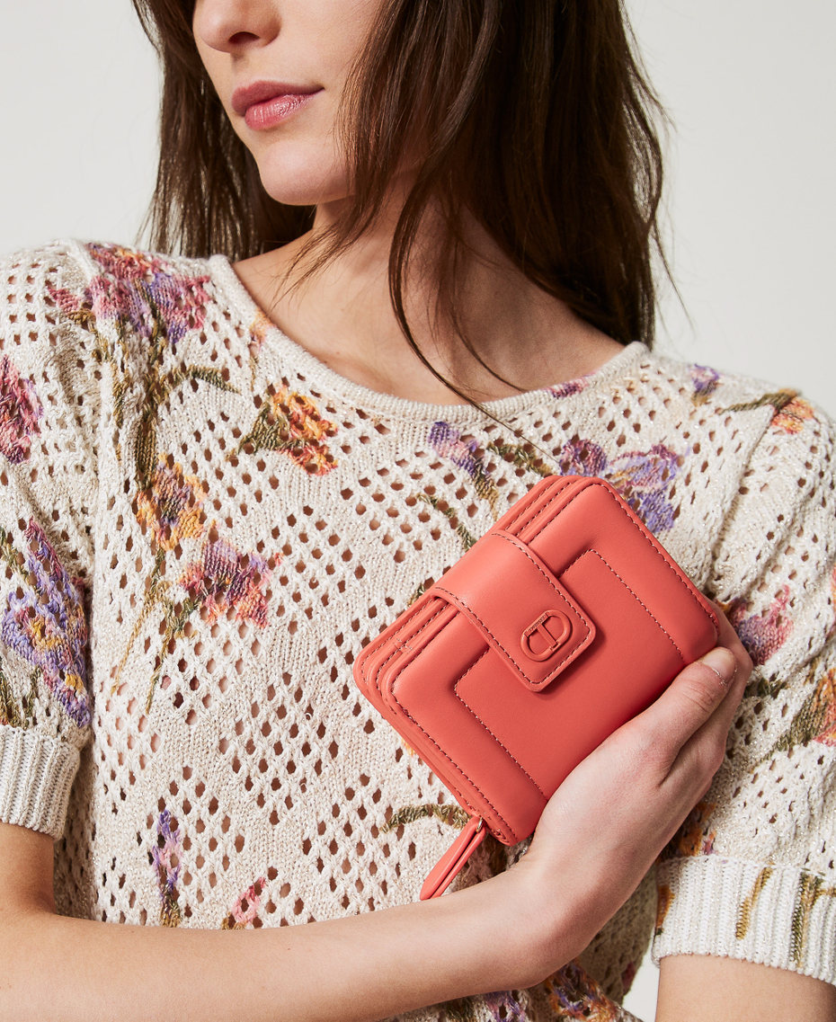 Zip around wallet with Oval T Coralline Woman 251TB7236_12141_0T