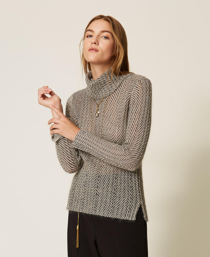Rollkragenpullover mit Print Zweifarbig Geometric Black / Elfenbein Lurex Frau 262TT3401_14175_01