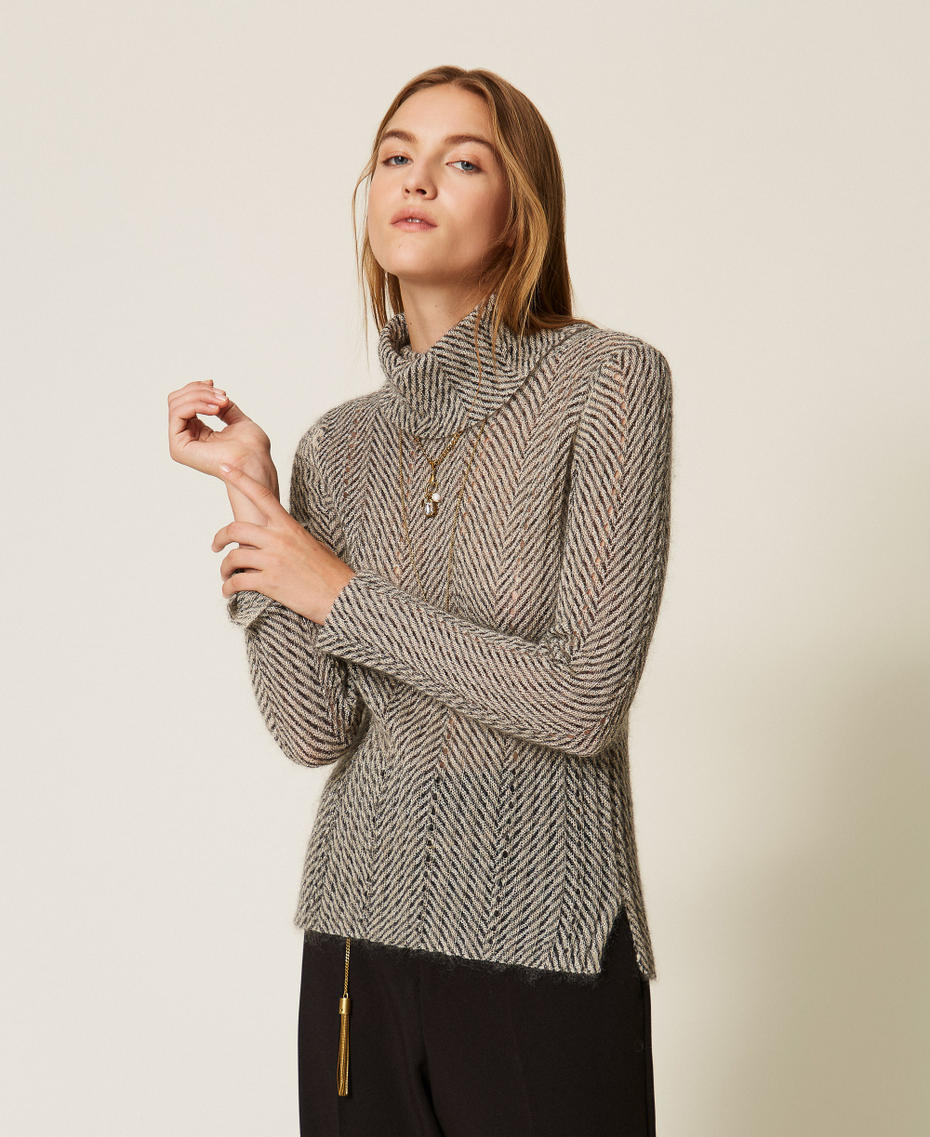 Rollkragenpullover mit Print Zweifarbig Geometric Black / Elfenbein Lurex Frau 262TT3401_14175_01