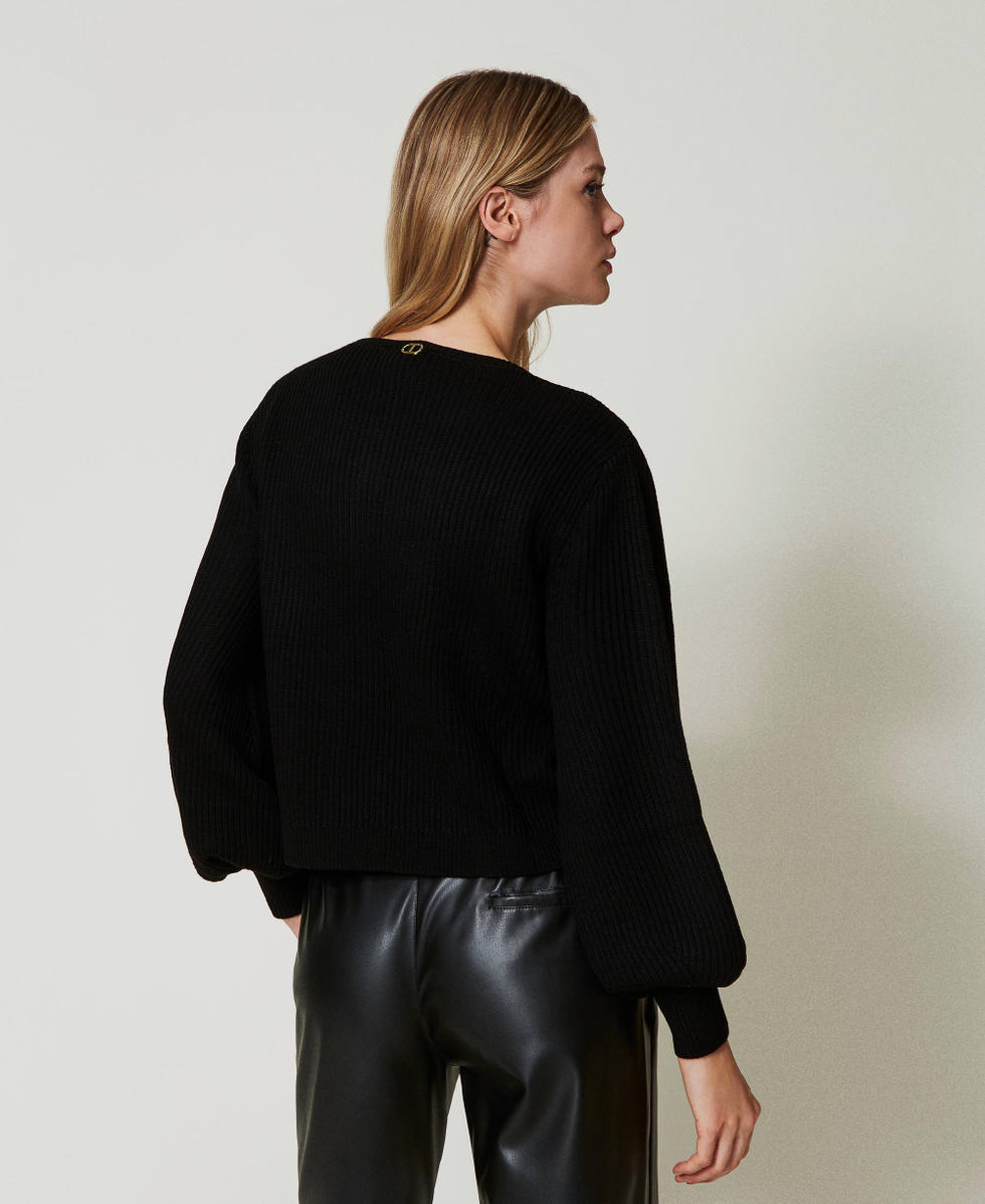 Pullover aus Wollmischung mit H&auml;kelarbeit Schwarz Frau 242TP3471_00006_03