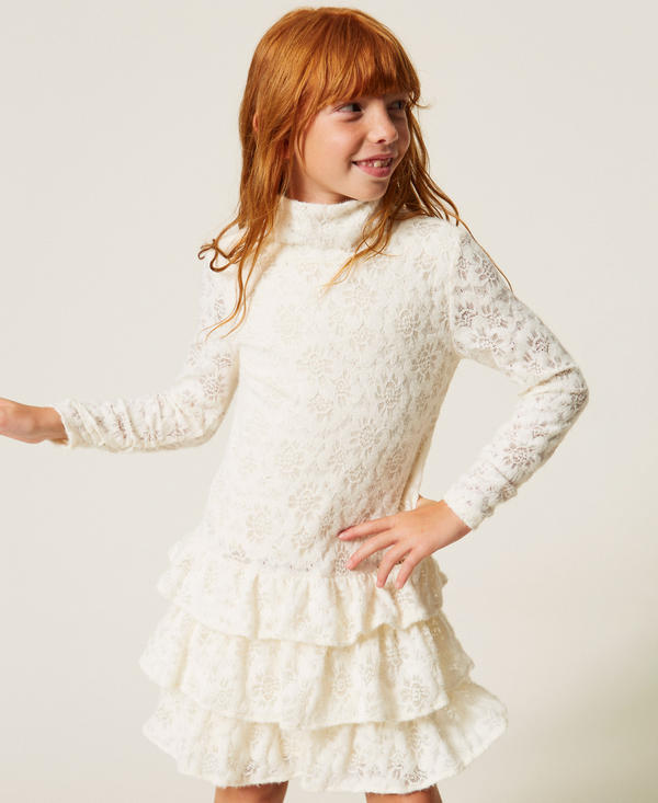 Kurzes Kleid aus Spitze mit R&uuml;schen