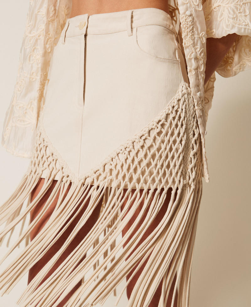 Minifalda de bull con flecos Blanco Pergamino Mujer 261LB2JCC_00461_04