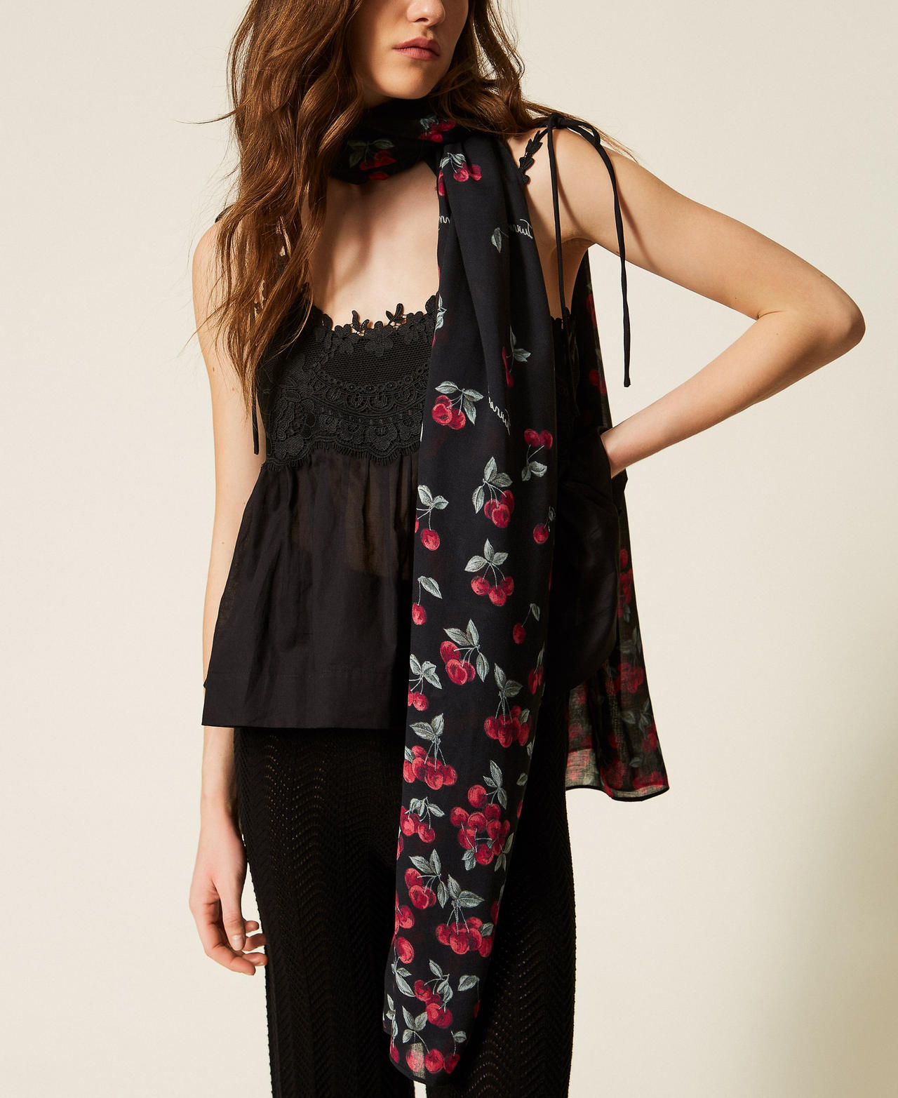 Cherry print stole Black/Red Cherries Degrad&egrave; Woman 261TO5520_13502_T0