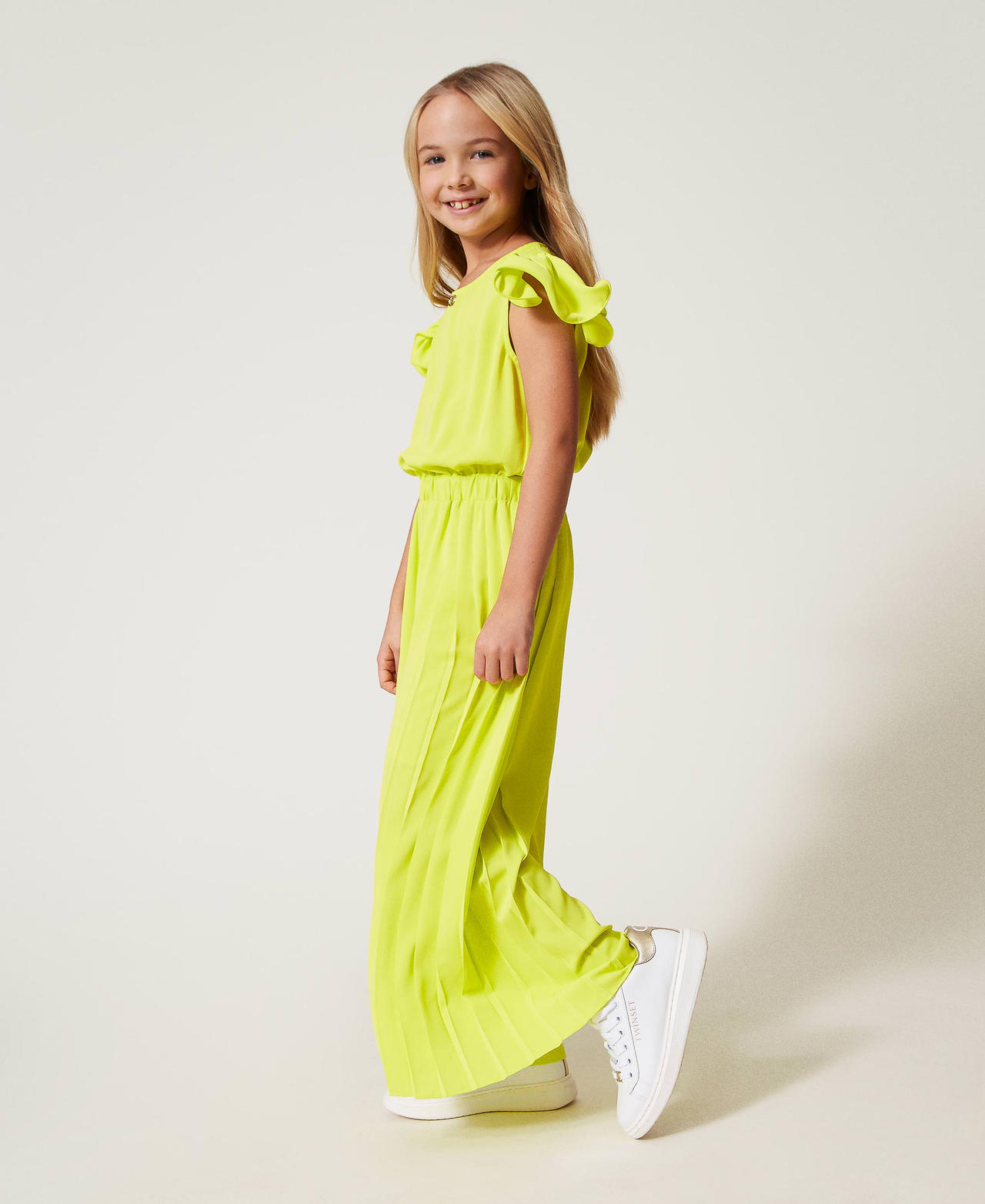 Pleated crêpe de Chine jumpsuit Yellow Plum Girl 251GJ2QQ4_12124_02