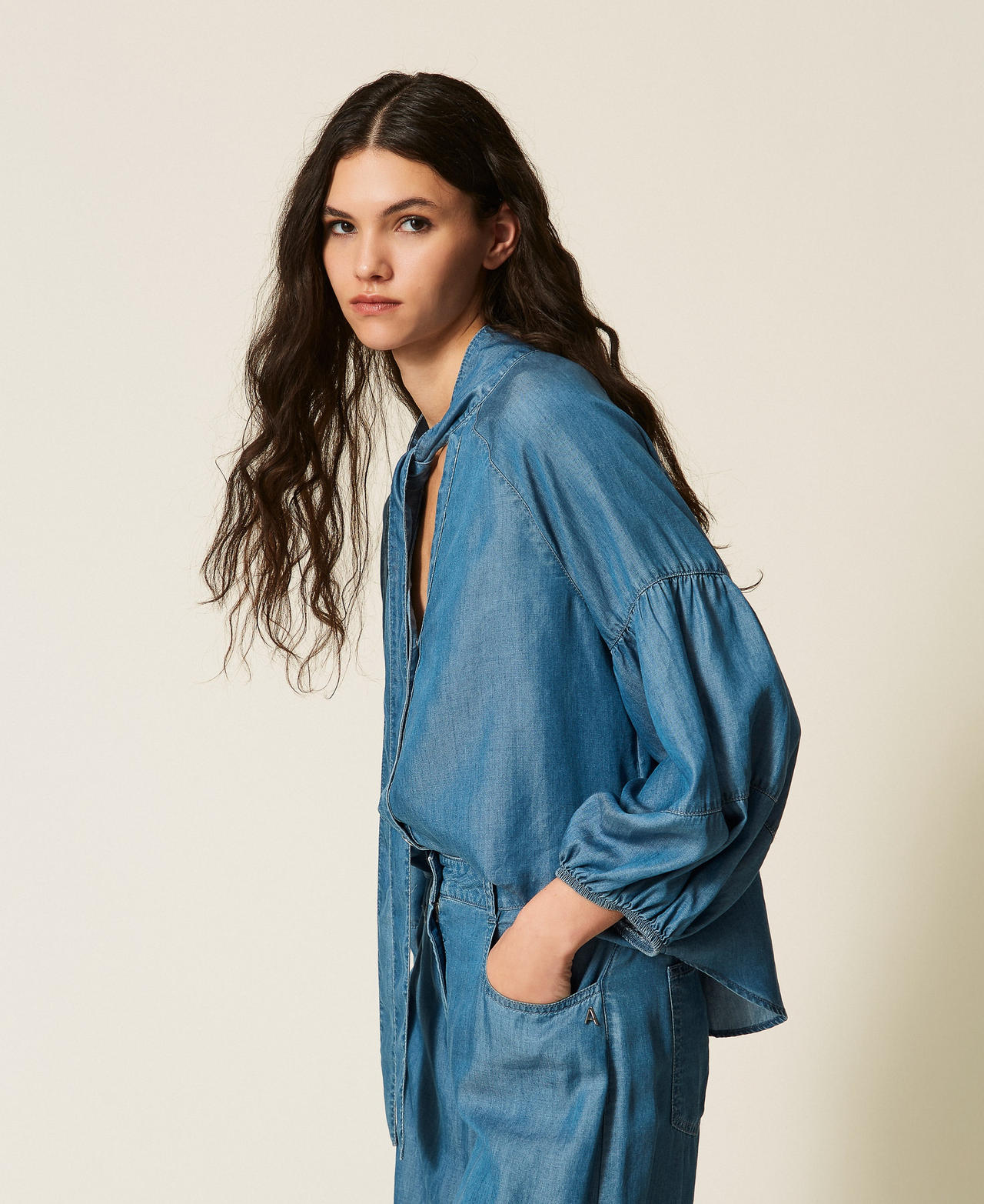 Denim shirt with bow Light Blue Denim Woman 261AT2054_07283_02