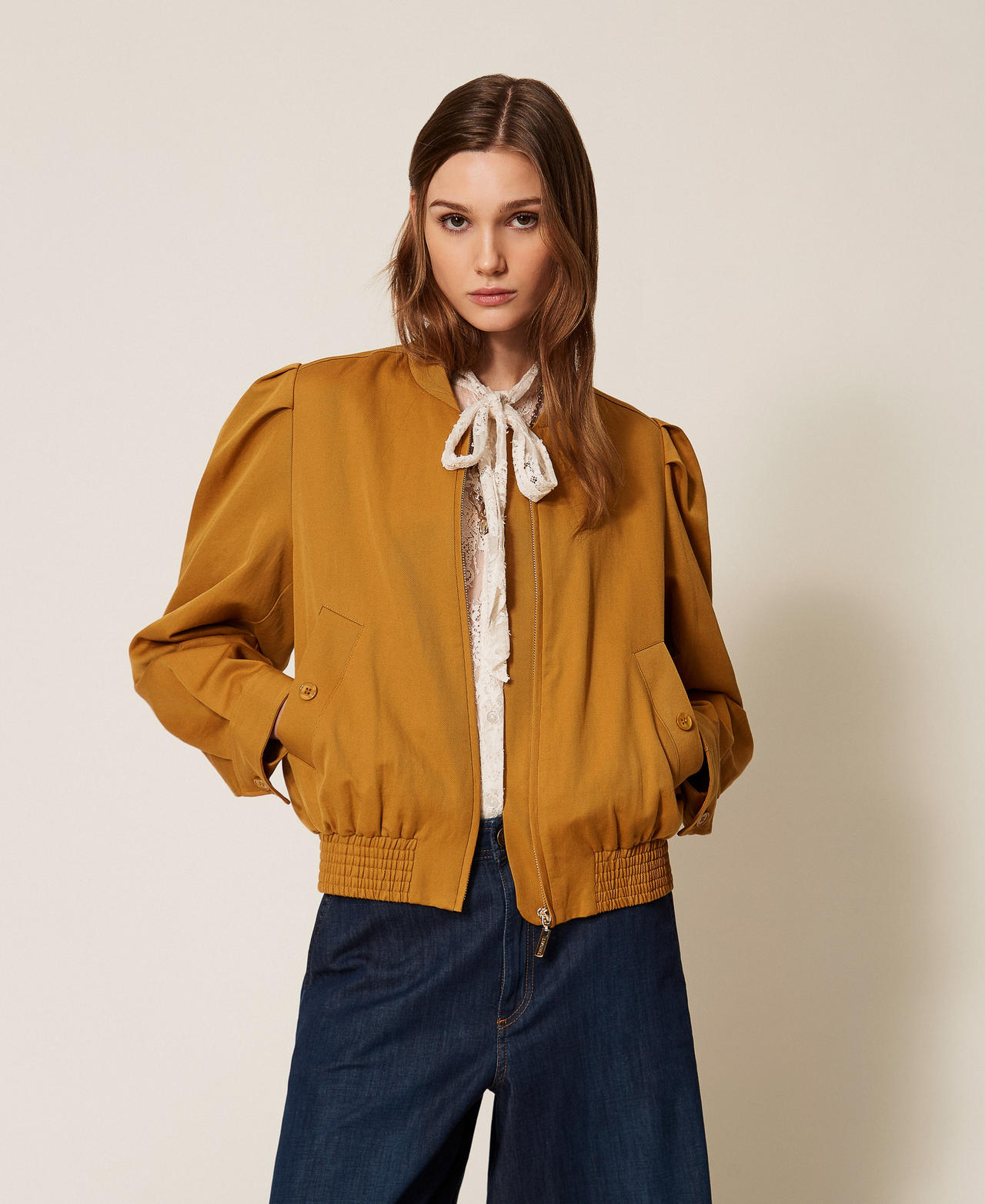 Blouson en gabardine avec fronce