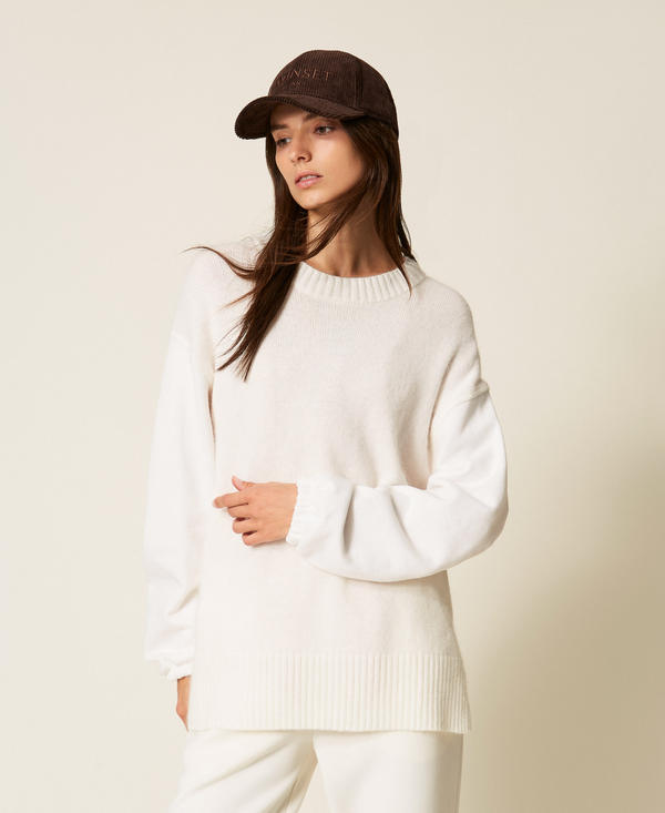 Maglia tricot con maniche in felpa