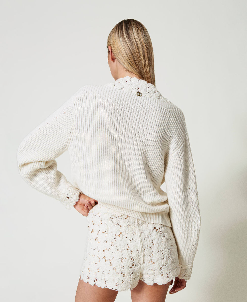 Short en maille de laine m&eacute;lang&eacute;e avec broderie Blanc Neige Femme 242TT3424_00282_03