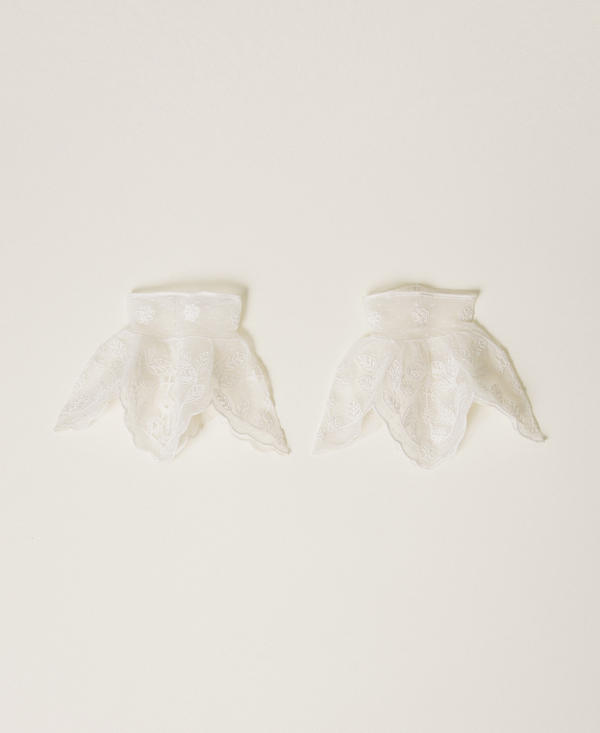 Poignet en dentelle macramé