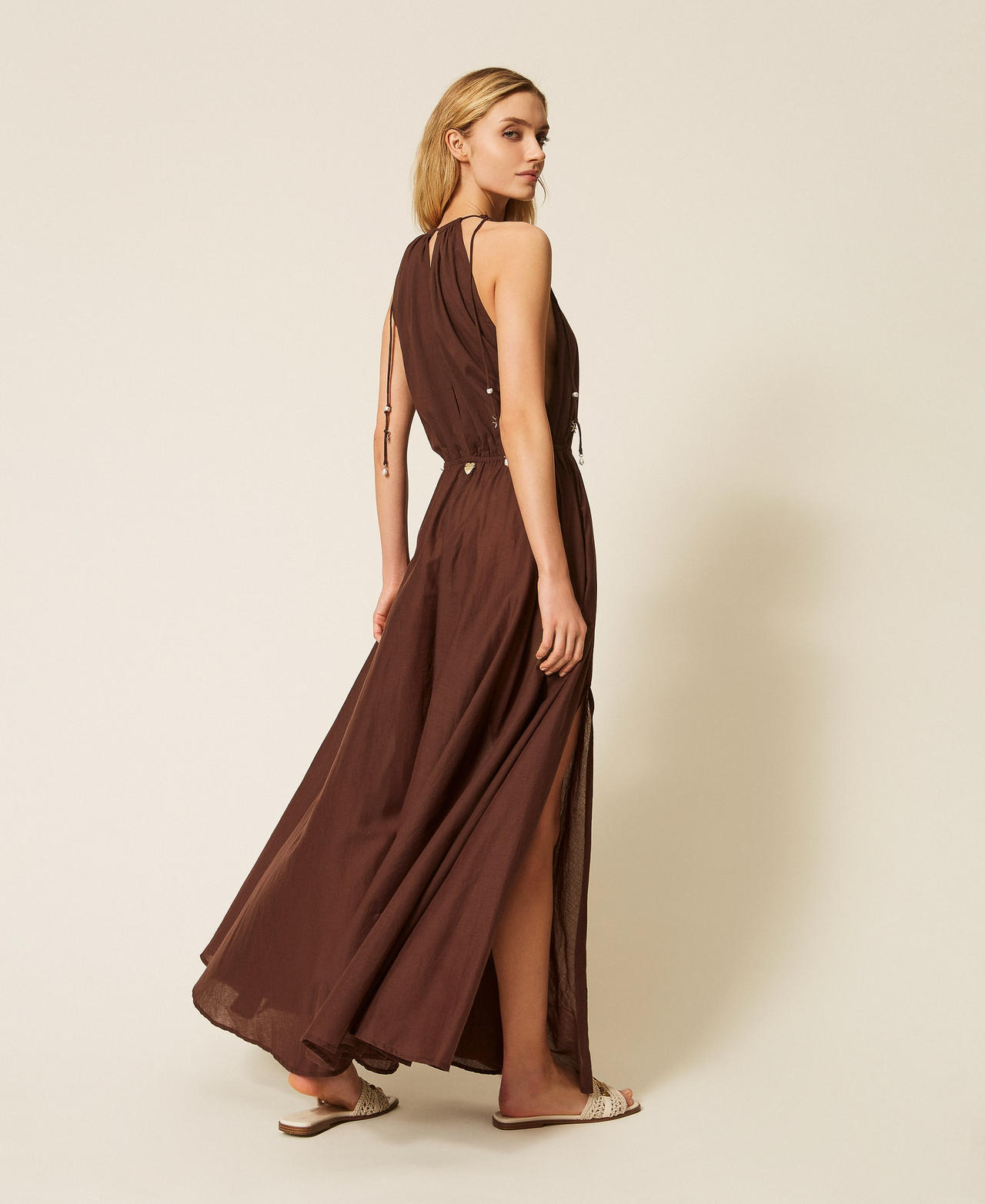 Long muslin dress Coffee Chocolate Woman 261LM2RDD_11946_03