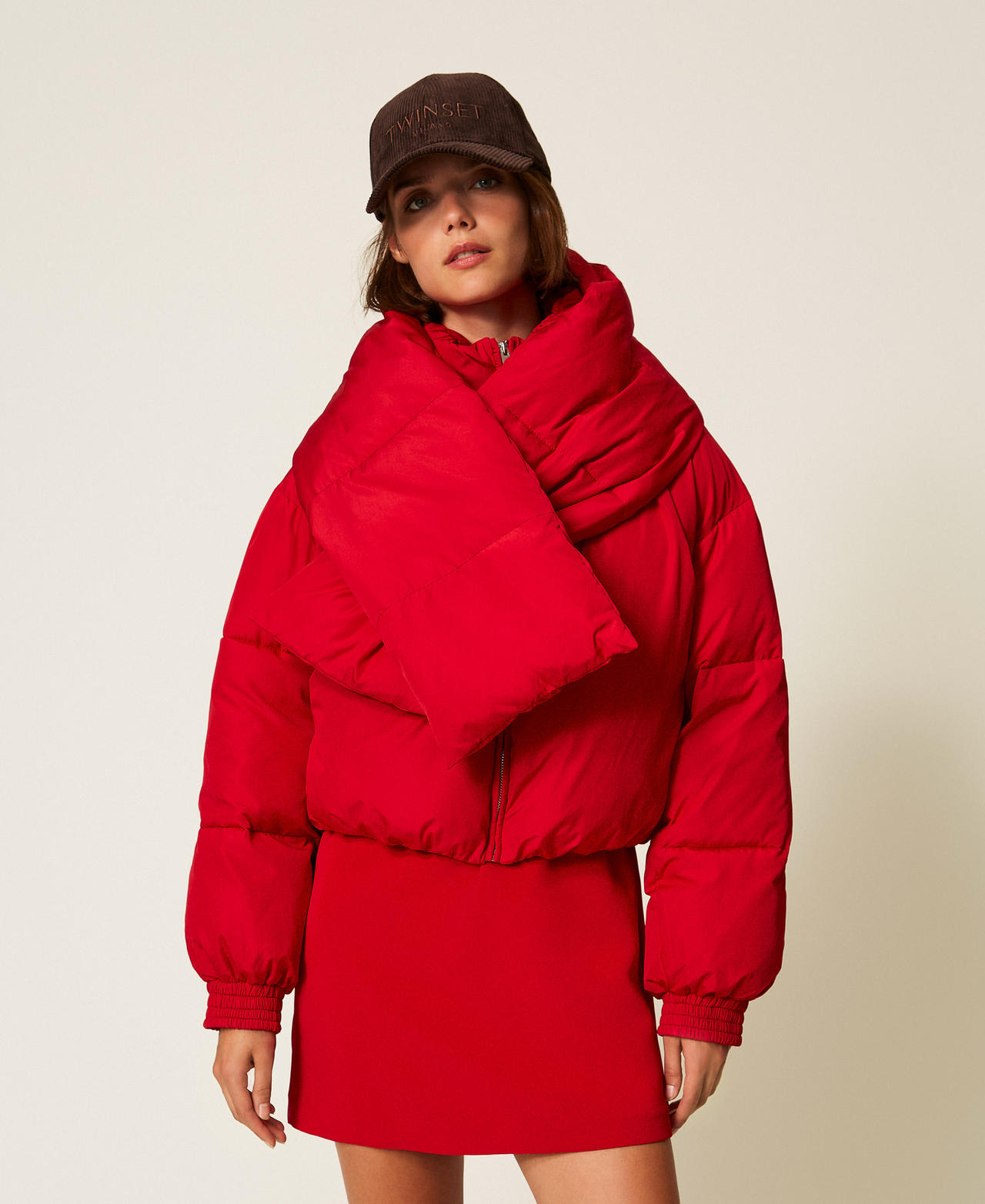 Bomber-style puffer jacket with scarf Cherry Red Woman 252AT2220_00034_01